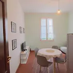 Lejlighed Fuoriporta Affitti Brevi - La Rive Gauche *