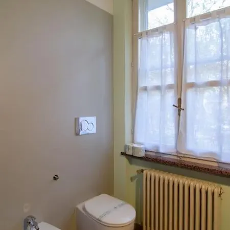 La Rive Gauche بارما